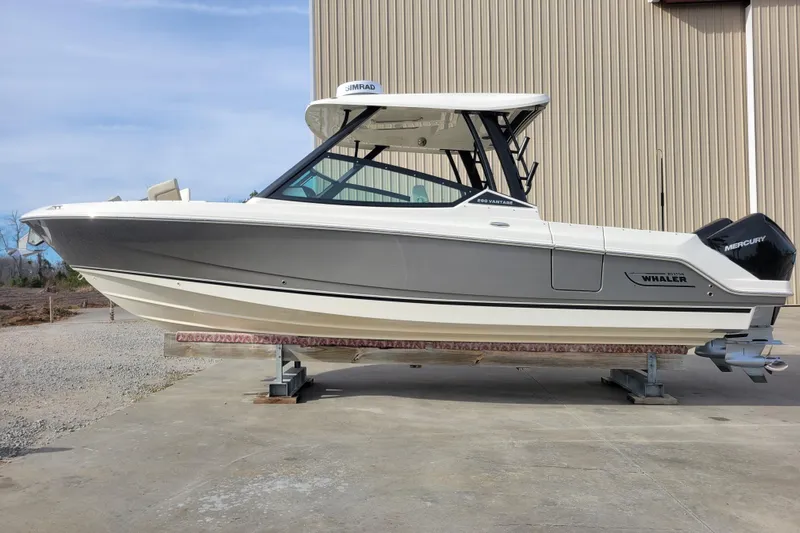  Yacht Photos Pics 2023 Boston Whaler 280 Vantage boat on display, featuring sleek design and modern features.