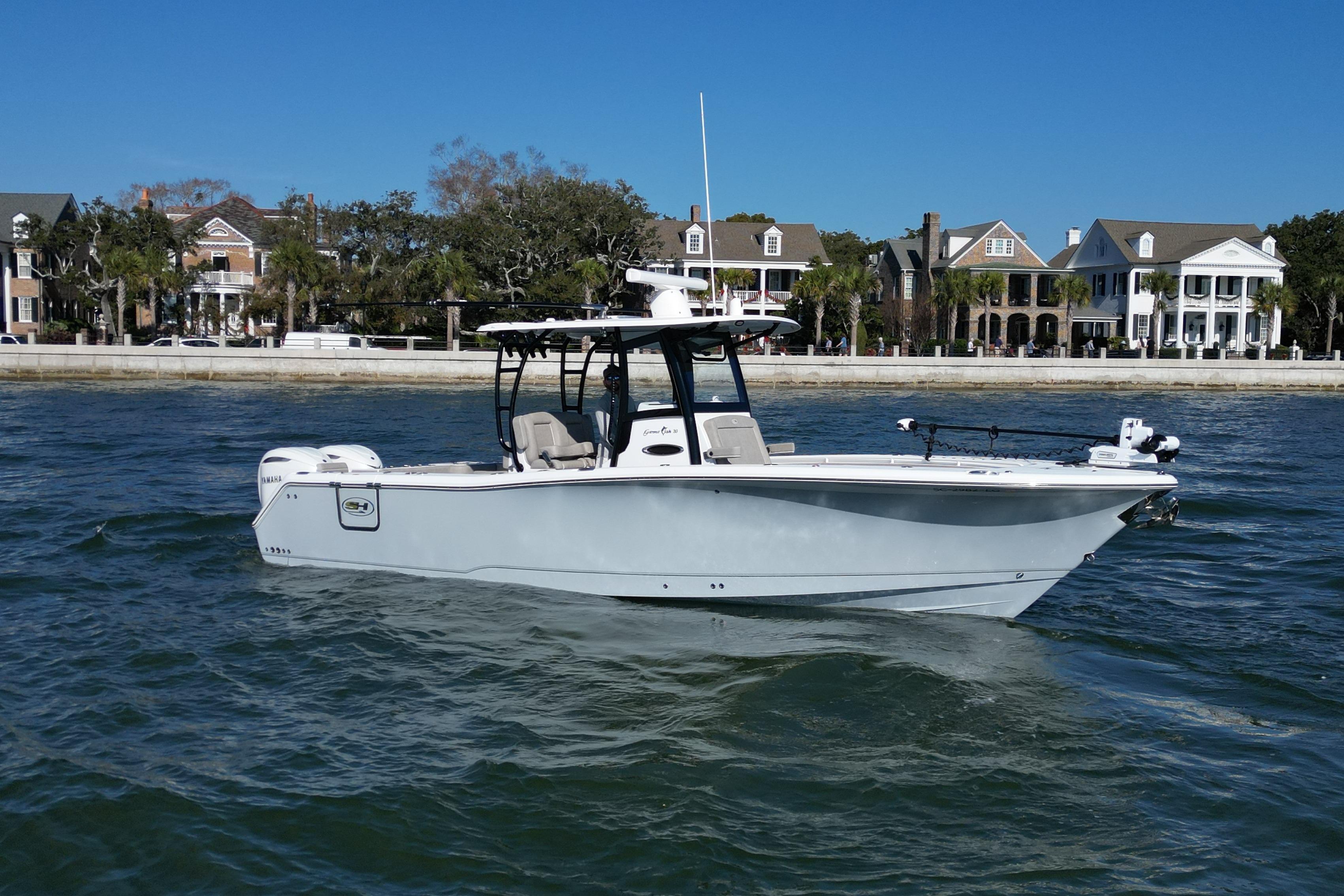 Sea Hunt Gamefish 30 Coffin Box