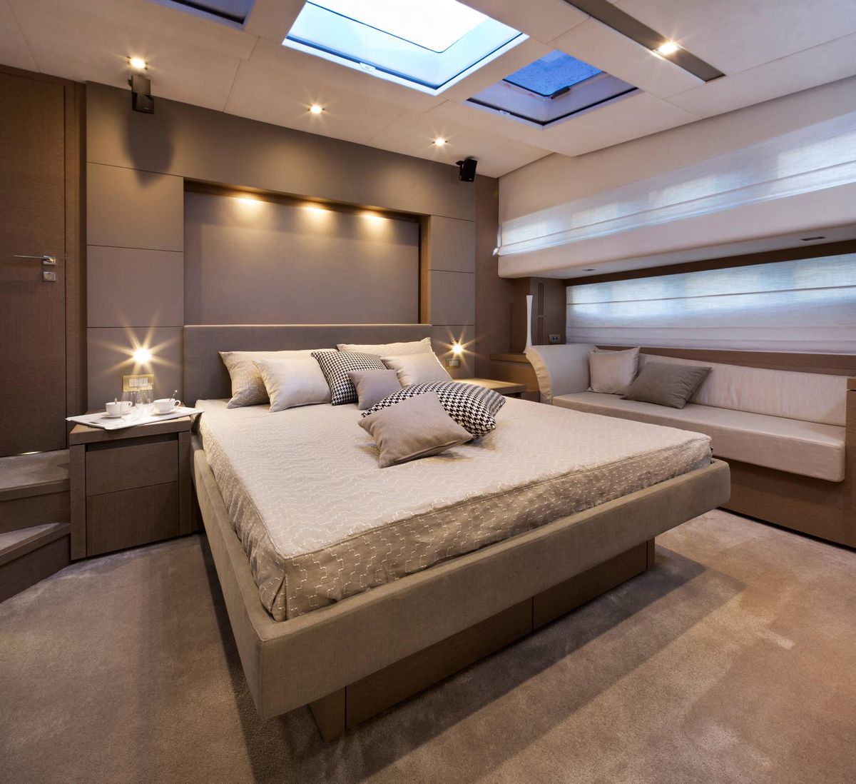 2016 Prestige 75 