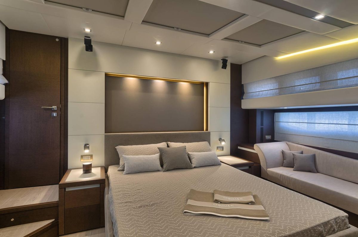 2016 Prestige 75 