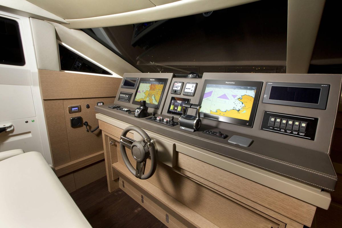 2016 Prestige 75 