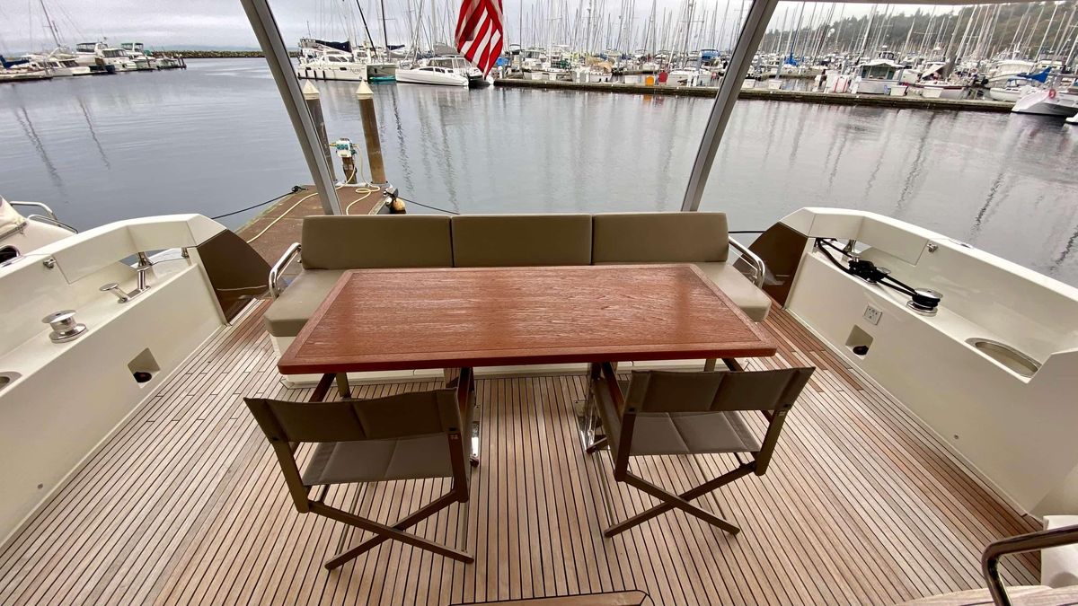 2016 Prestige 75 