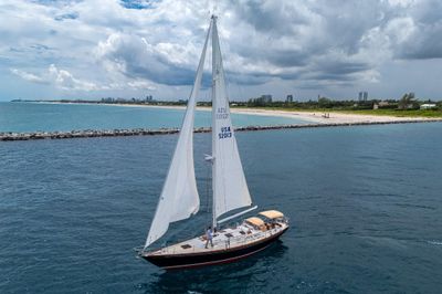 Yacht