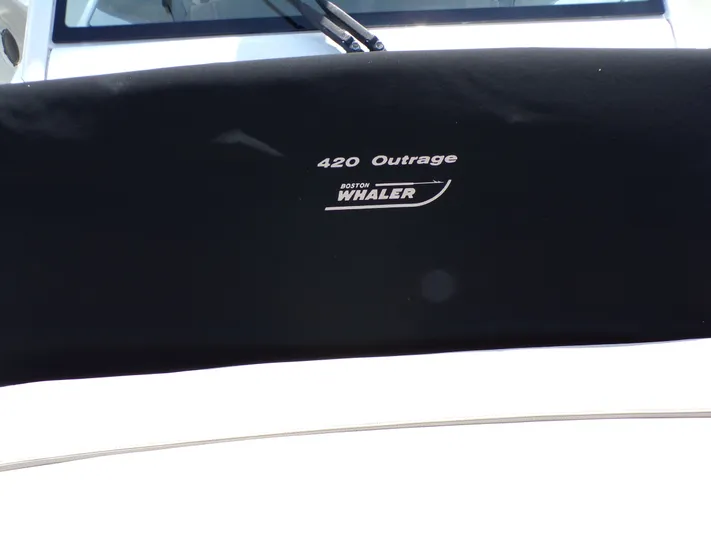  Yacht Photos Pics Boston Whaler 420 Outrage boat cover, 2018 model.