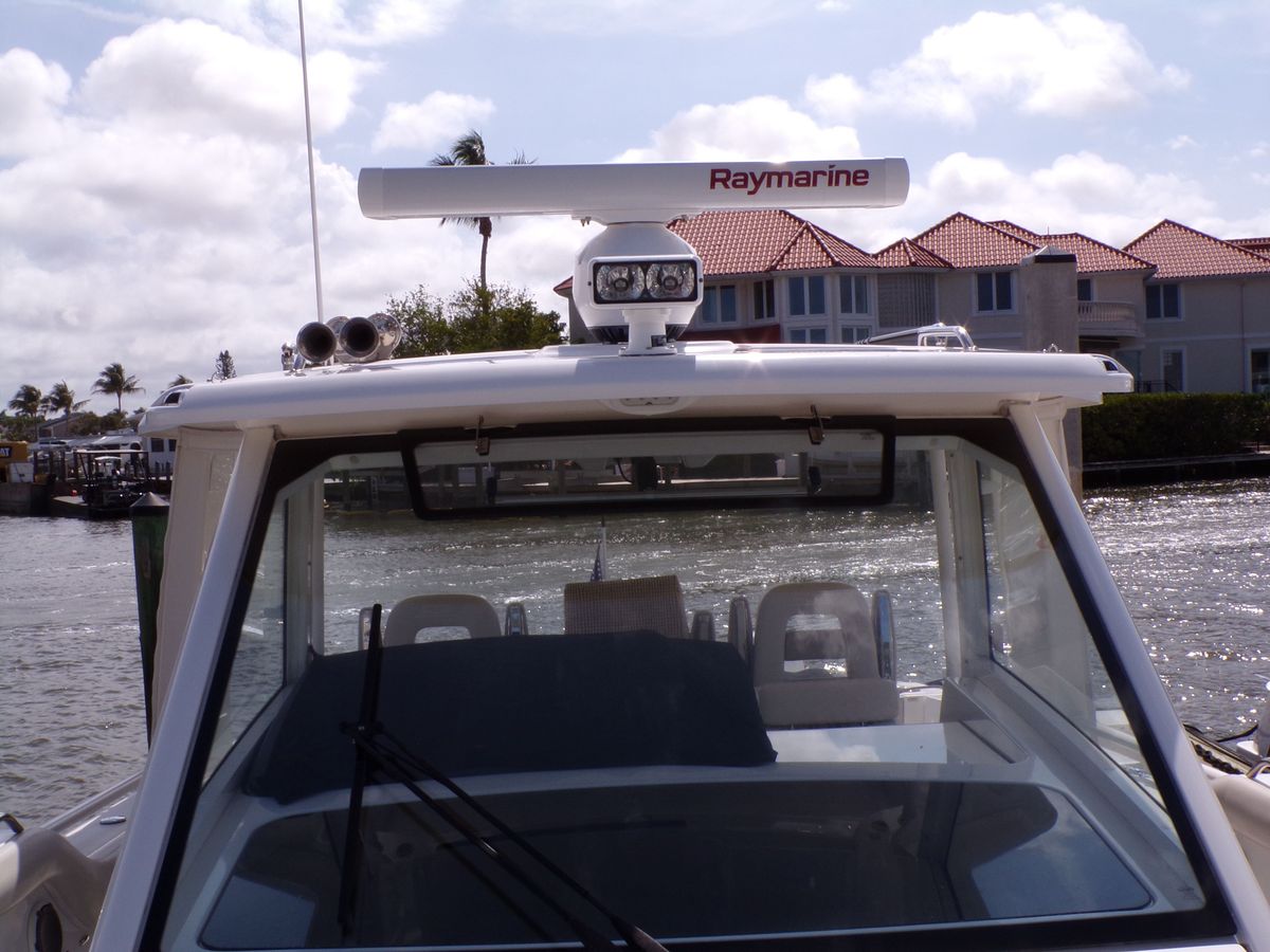 2018 Boston Whaler 42 