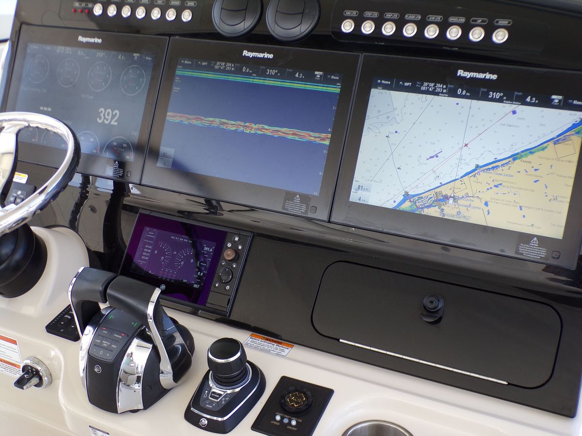 2018 Boston Whaler 42 