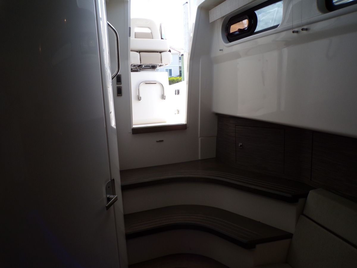 2018 Boston Whaler 42 