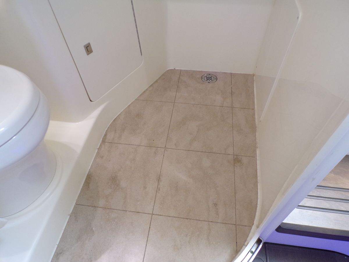 2018 Boston Whaler 42 