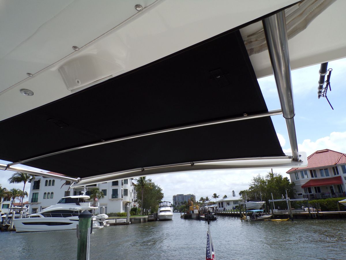 2018 Boston Whaler 42 