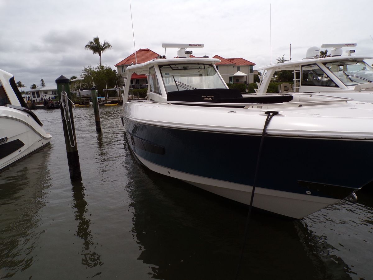 2018 Boston Whaler 42 