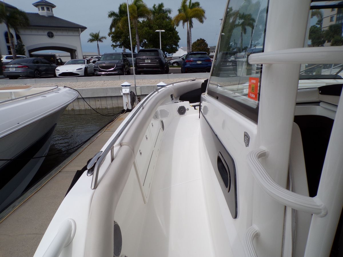 2018 Boston Whaler 42 