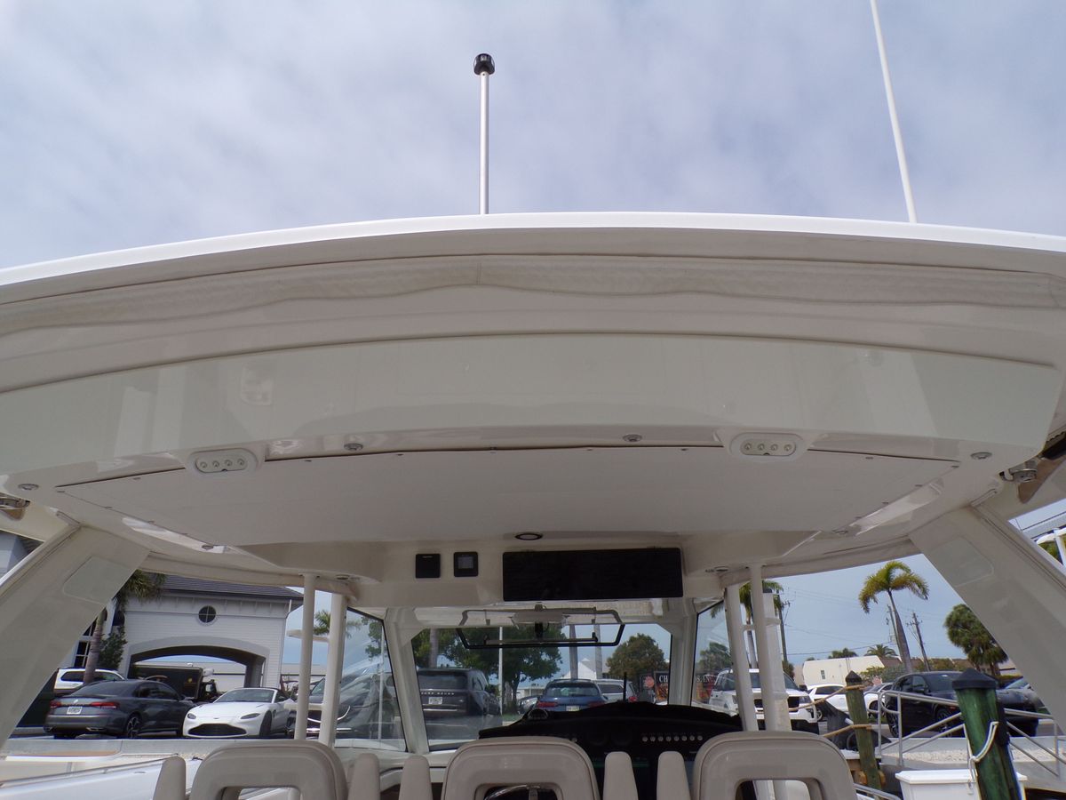 2018 Boston Whaler 42 