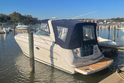 Rinker 310 Fiesta Vee