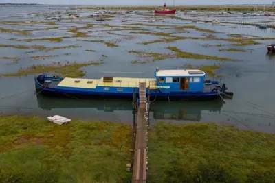 1921 Dutch Barge 86ft Steel Houseboat