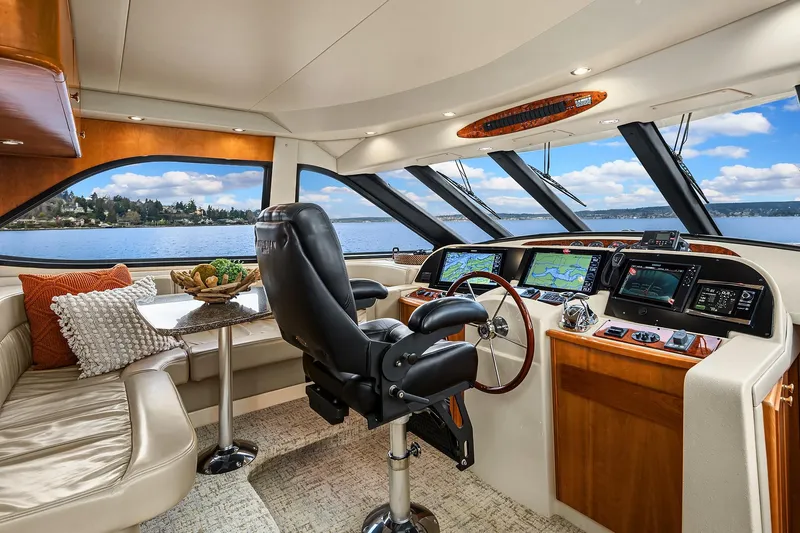 Pura Vida Yacht Photos Pics Pilothouse