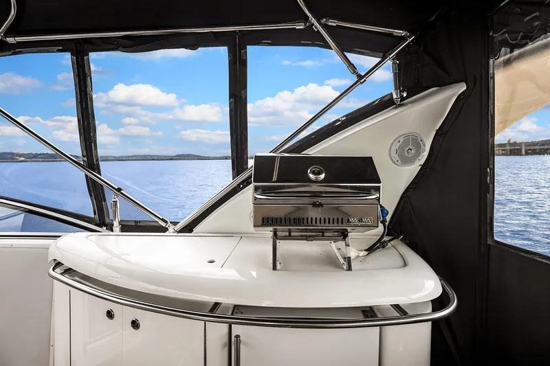 Pura Vida Yacht Photos Pics Flybridge