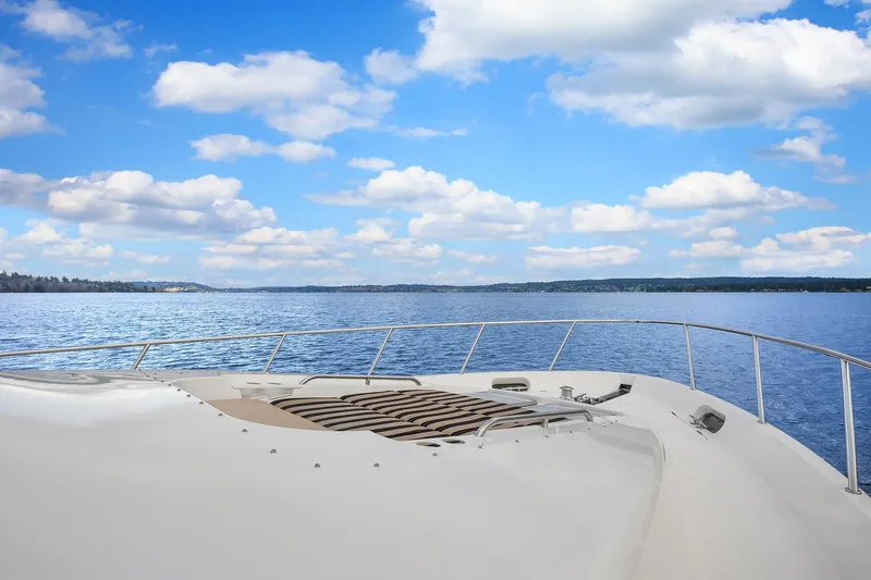 Pura Vida Yacht Photos Pics Foredeck