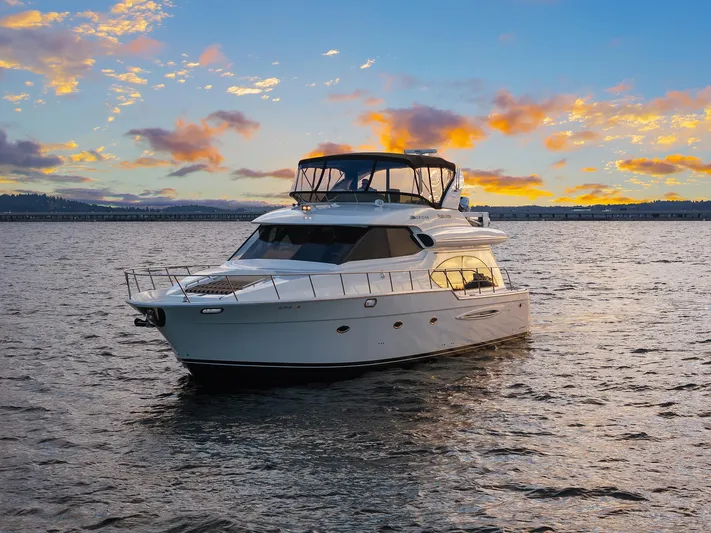 Pura Vida Yacht Photos Pics Port Bow Profile