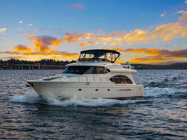 Pura Vida Yacht Photos Pics Port Bow Running