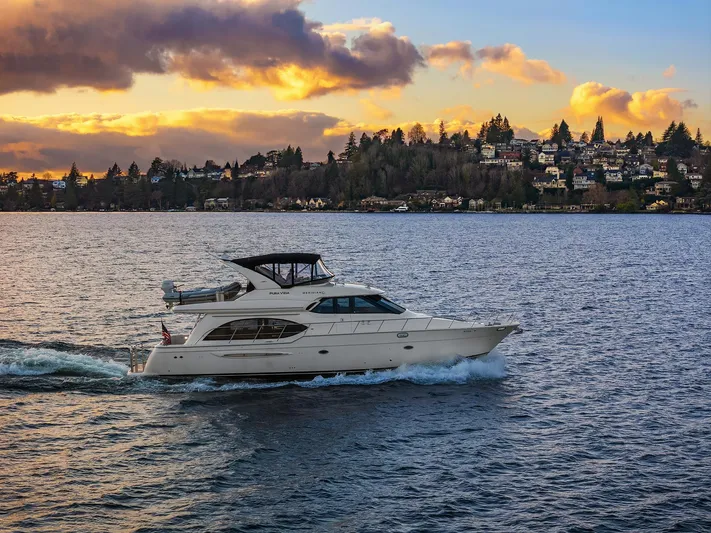 Pura Vida Yacht Photos Pics Starboard Running