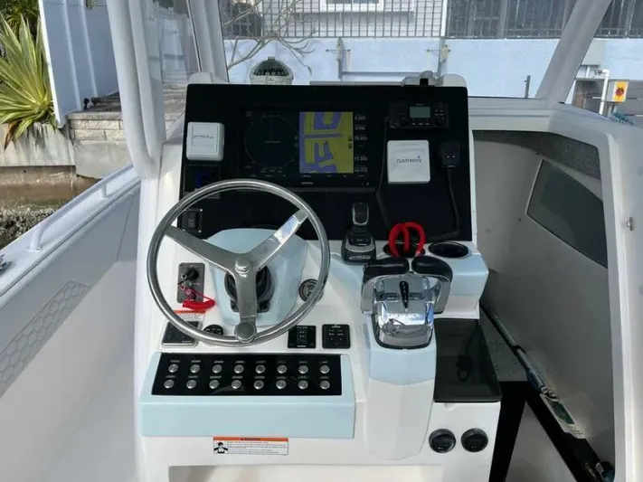  Yacht Photos Pics Helm