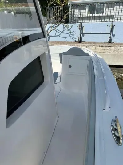  Yacht Photos Pics 2021 Stamas 33T Aventura boat deck with sleek design and modern features.