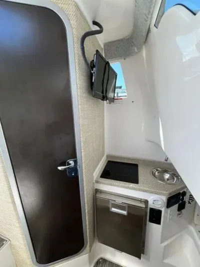  Yacht Photos Pics Head