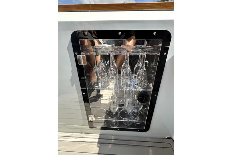  Yacht Photos Pics Glass storage compartment on L'ACQUA LR350 yacht, 2025 model.