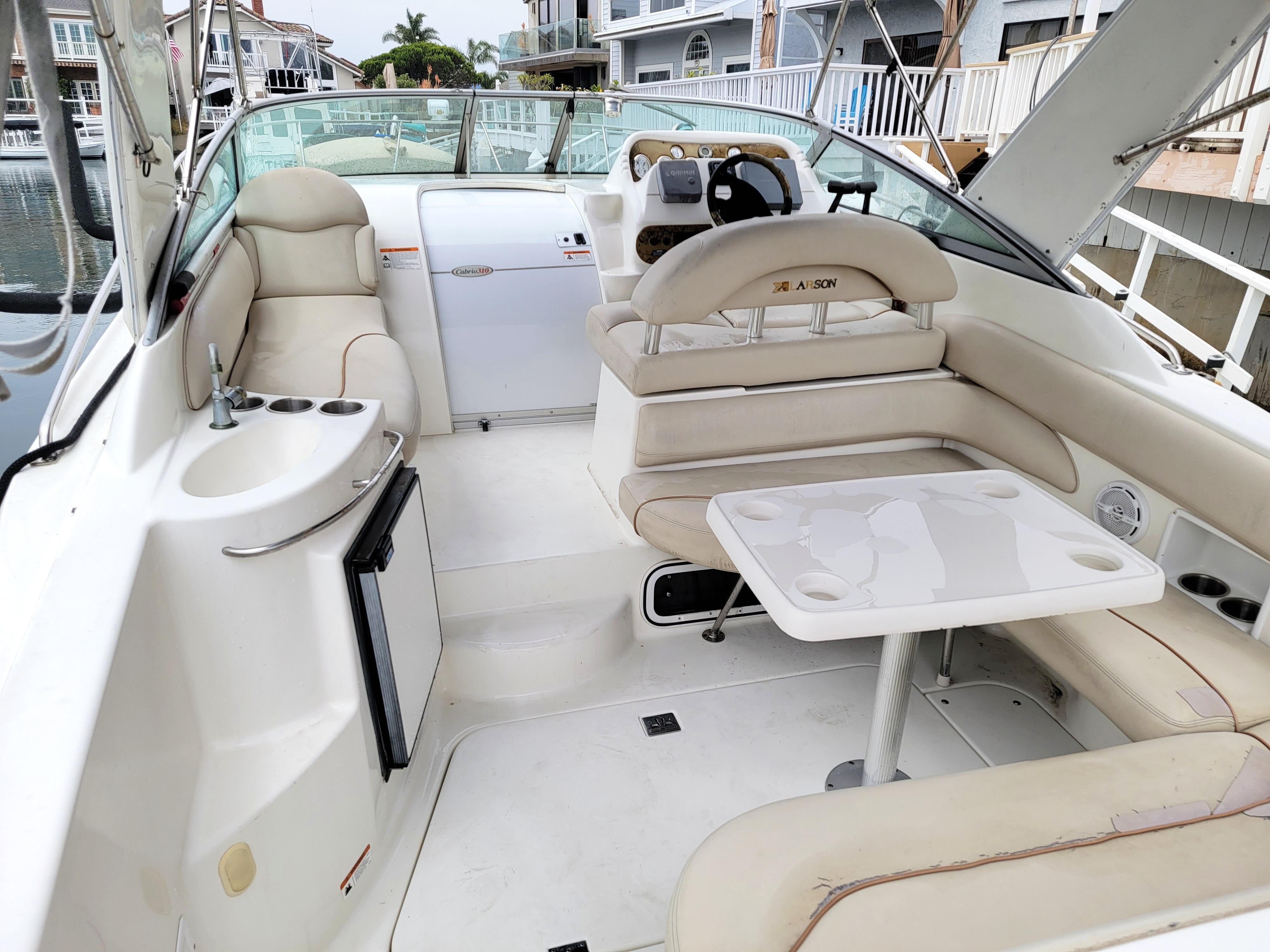 2003 Larson Cabrio 310 Cruiser for sale - YachtWorld