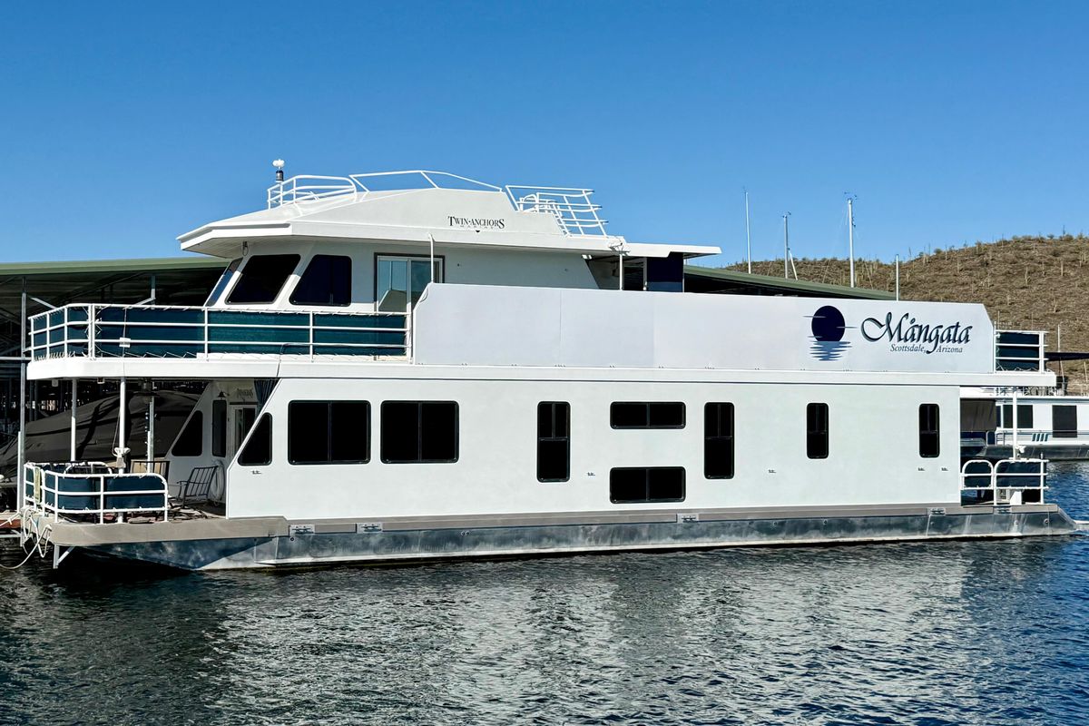 2005 Twin Anchors 68 