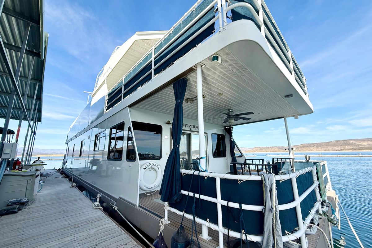 2005 Twin Anchors 68 