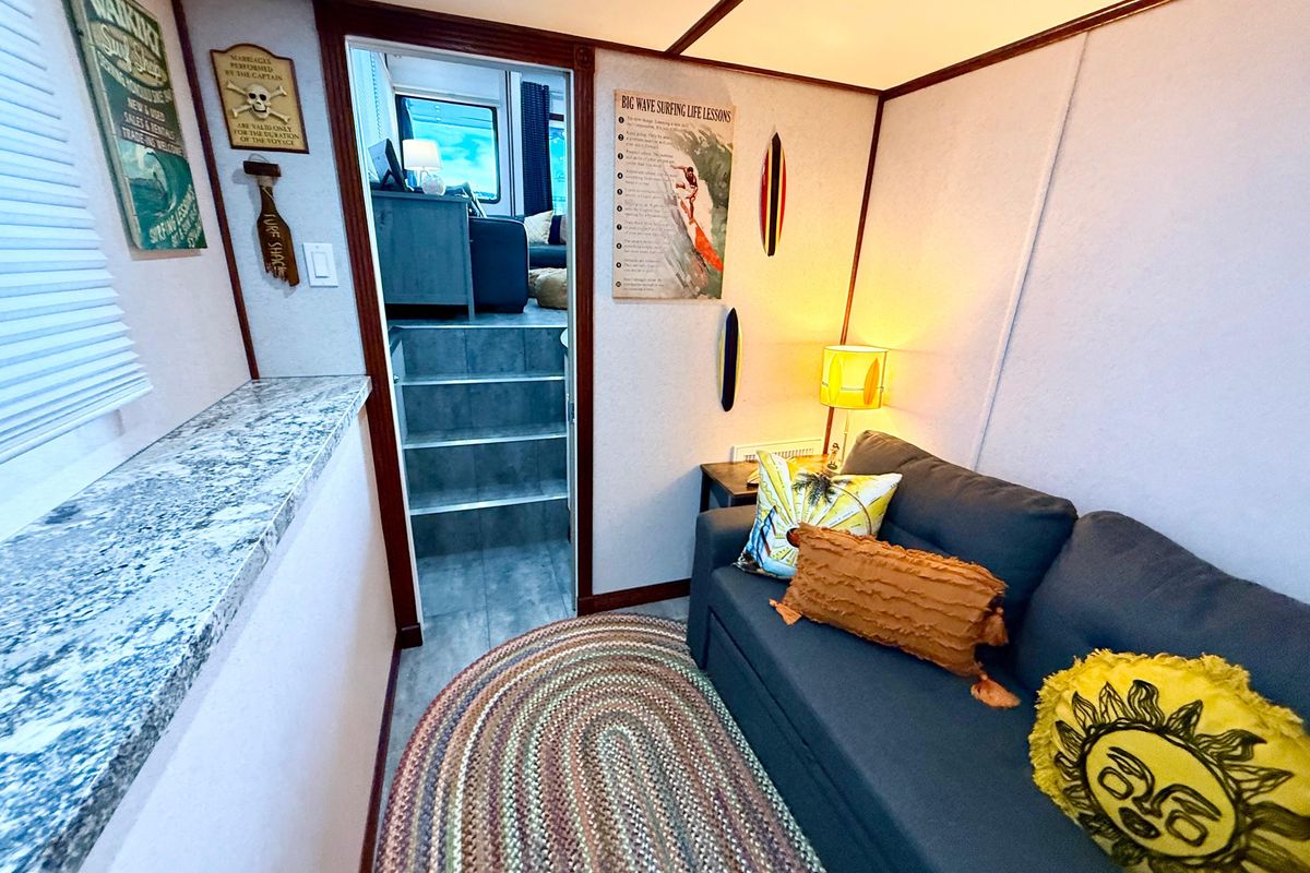 2005 Twin Anchors 68 