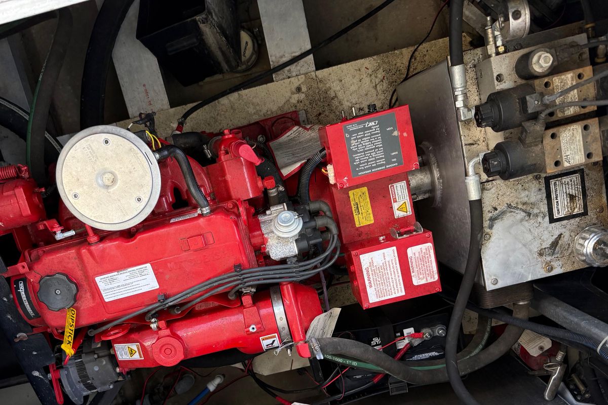 2005 Twin Anchors 68 