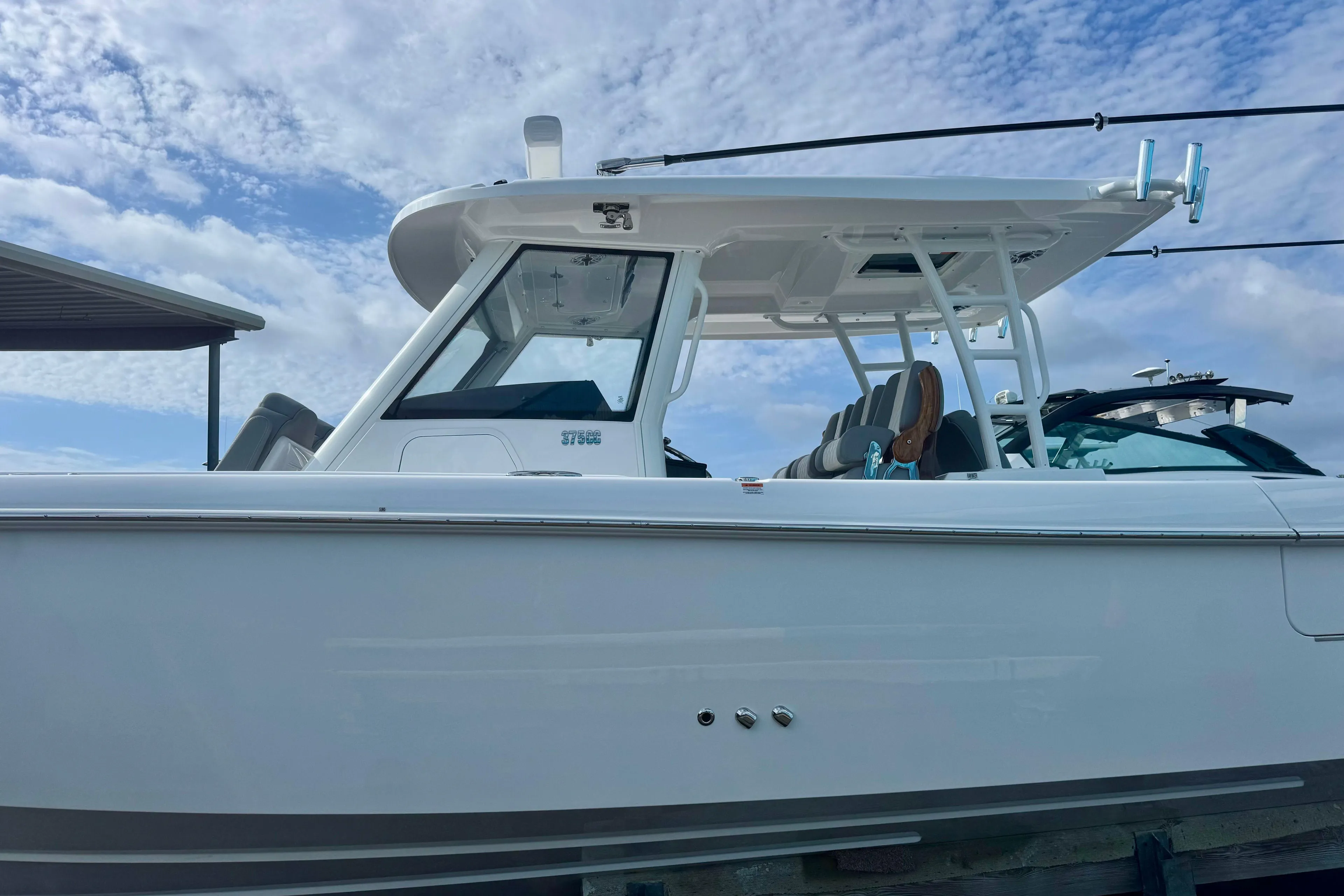 2025 EVERGLADES 375 CC - Image 3