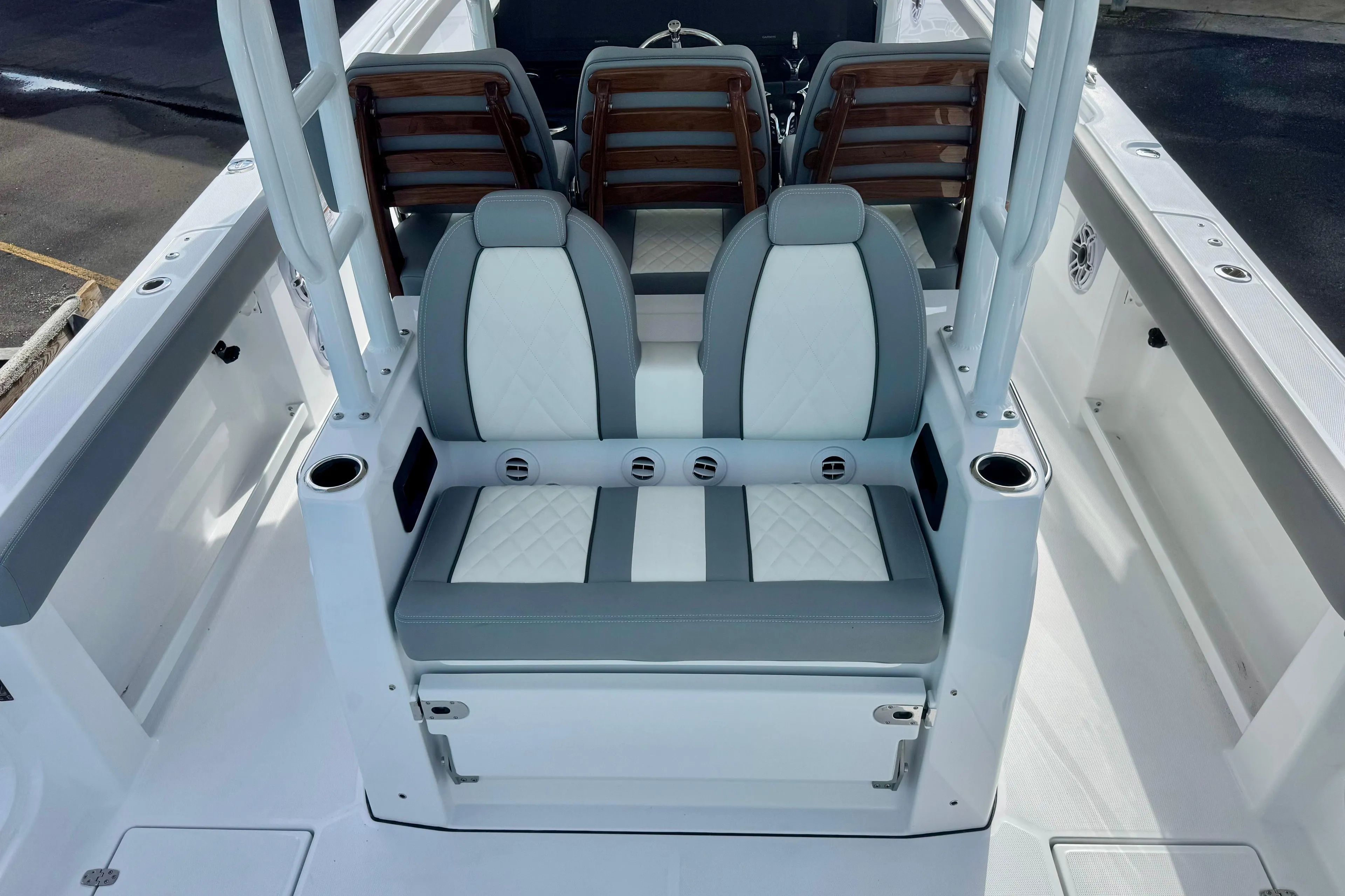 2025 EVERGLADES 375 CC - Image 7