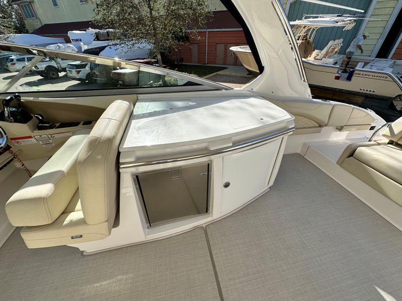 2021 Regal 33 OBX