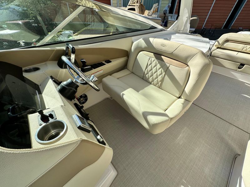 2021 Regal 33 OBX