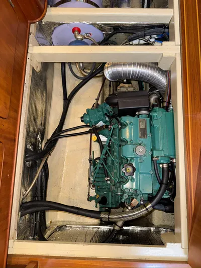 Adventure Yacht Photos Pics 