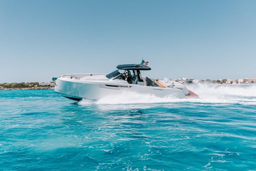 2022 Cayman Yachts 42 