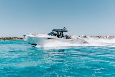 Yacht