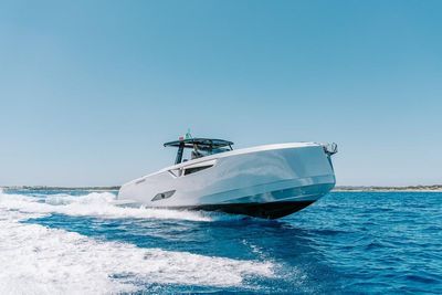 Yacht