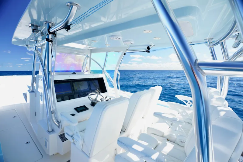  Yacht Photos Pics Luxurious 2020 SeaHunter 46 CTS boat interior with ocean view.