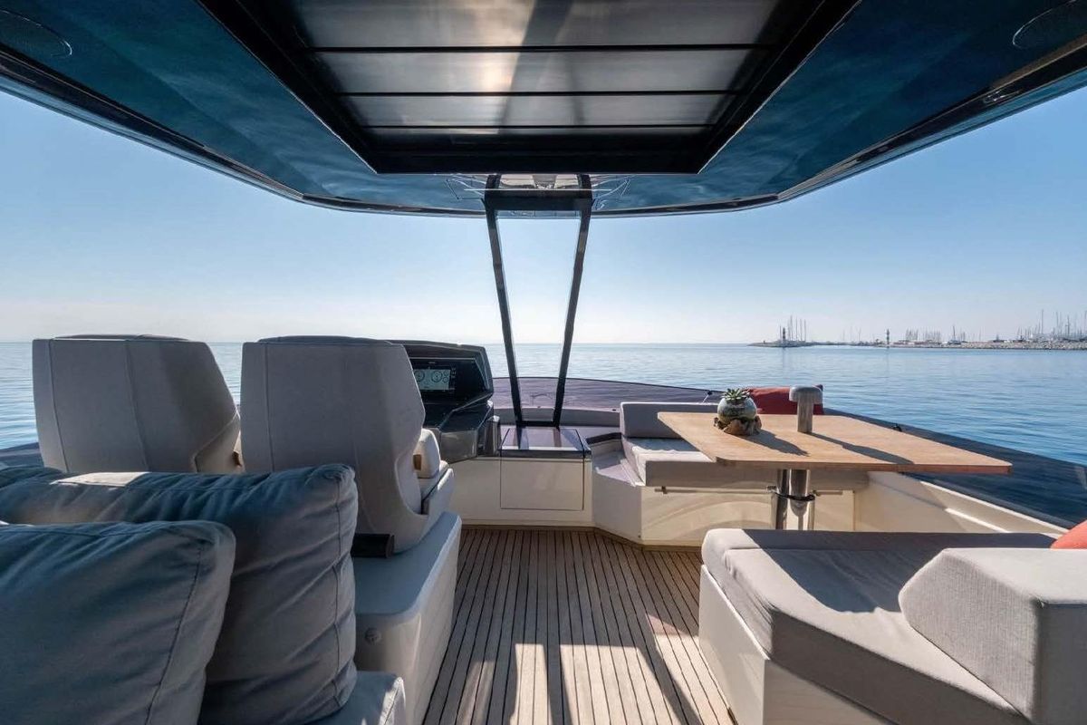 2021 Ferretti Yachts 78 