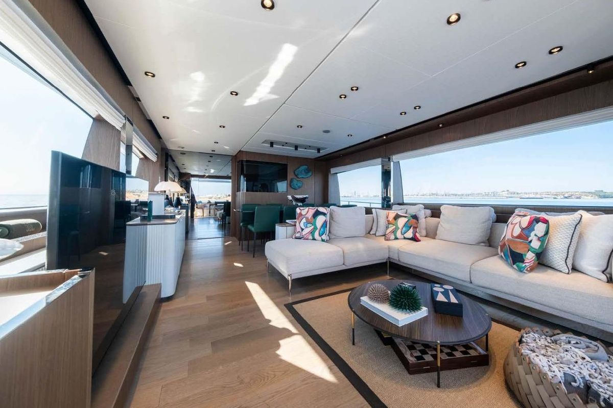 2021 Ferretti Yachts 78 