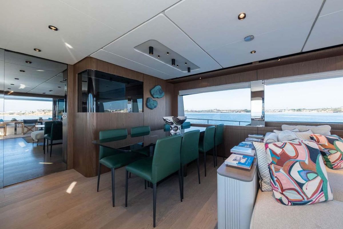 2021 Ferretti Yachts 78 