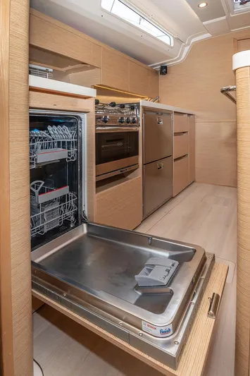 Grey Ghost Yacht Photos Pics 