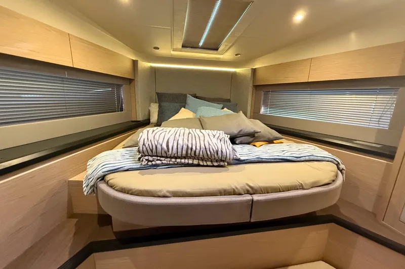  Yacht Photos Pics 2020 Beneteau Monte Carlo 52