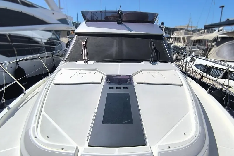  Yacht Photos Pics 2020 Beneteau Monte Carlo 52