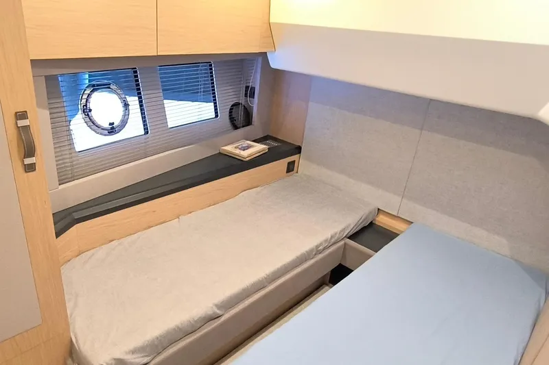  Yacht Photos Pics 2020 Beneteau Monte Carlo 52