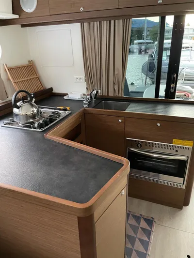 Larimar Yacht Photos Pics 